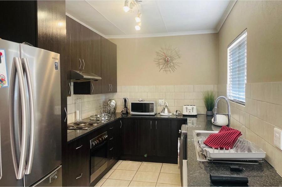 4 Bedroom Property for Sale in Noordwyk Gauteng