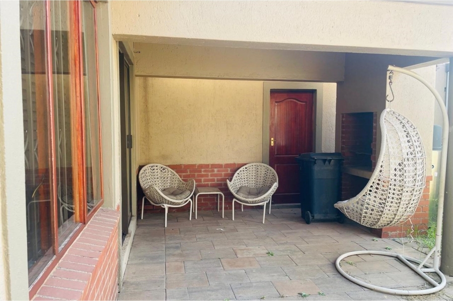 4 Bedroom Property for Sale in Noordwyk Gauteng