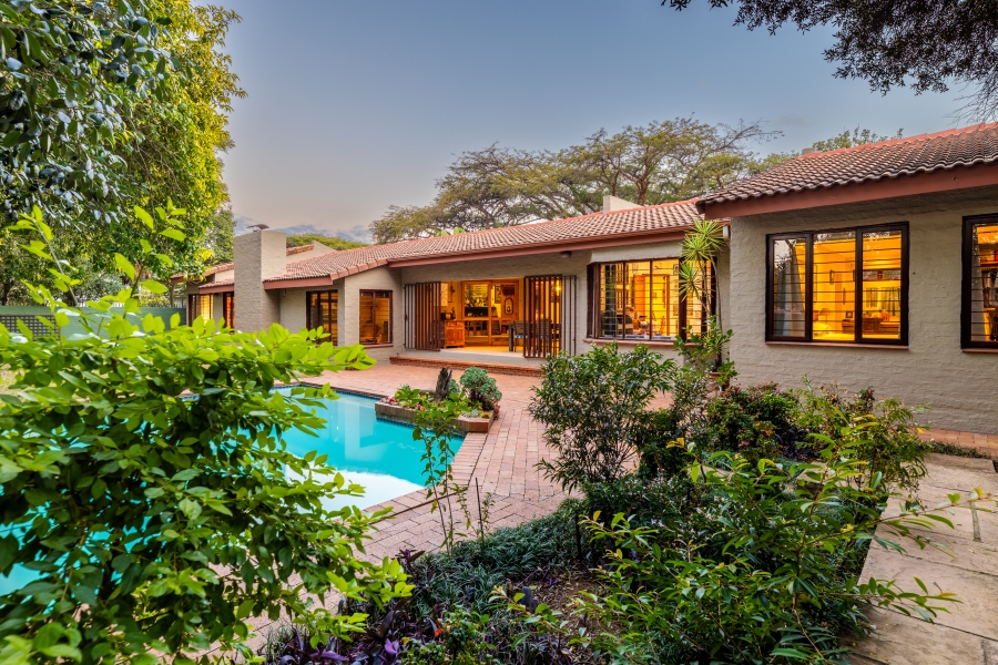 5 Bedroom Property for Sale in Lonehill Gauteng