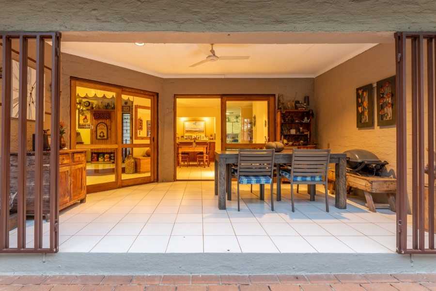 5 Bedroom Property for Sale in Lonehill Gauteng