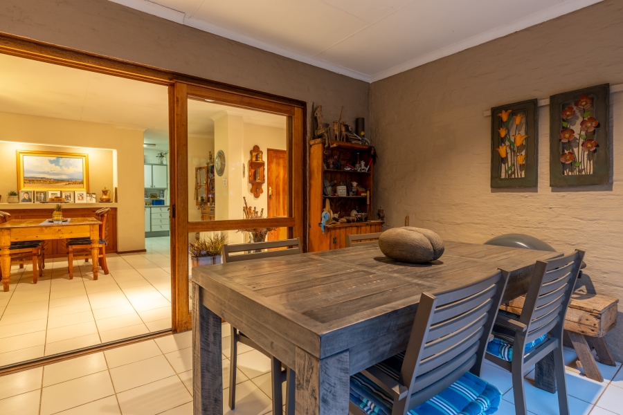 5 Bedroom Property for Sale in Lonehill Gauteng