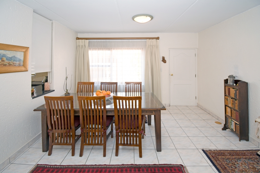 2 Bedroom Property for Sale in Kew Gauteng