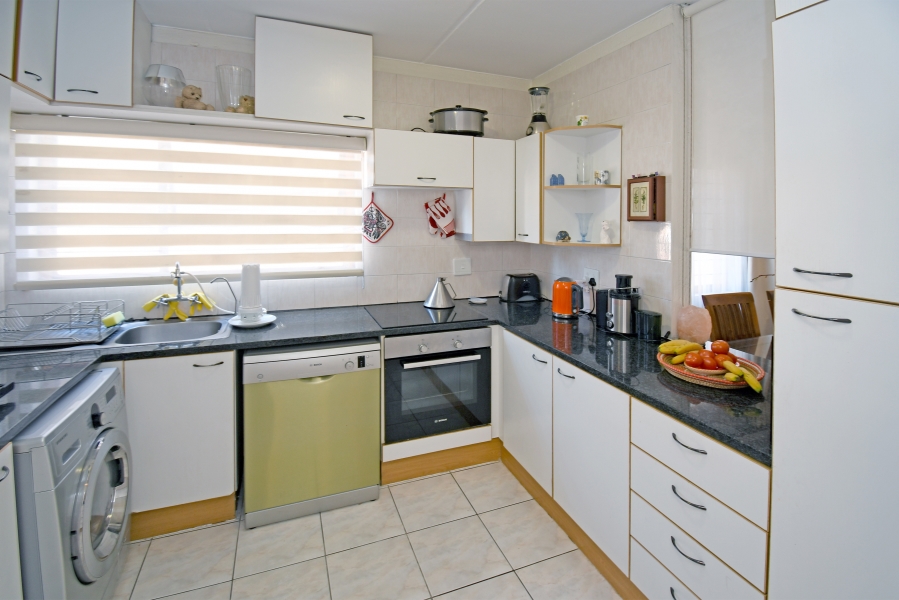 2 Bedroom Property for Sale in Kew Gauteng