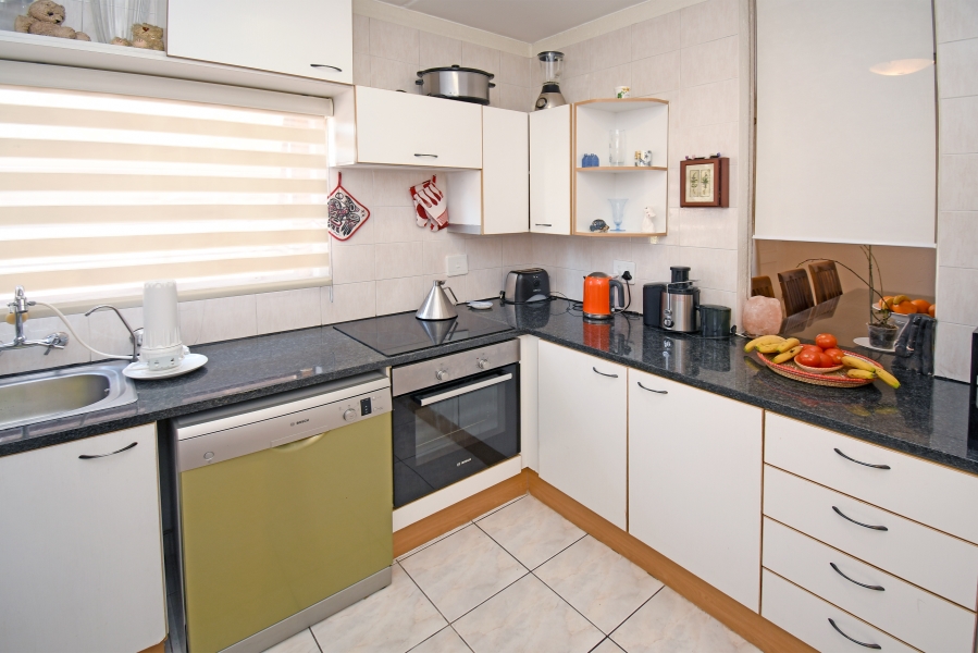 2 Bedroom Property for Sale in Kew Gauteng