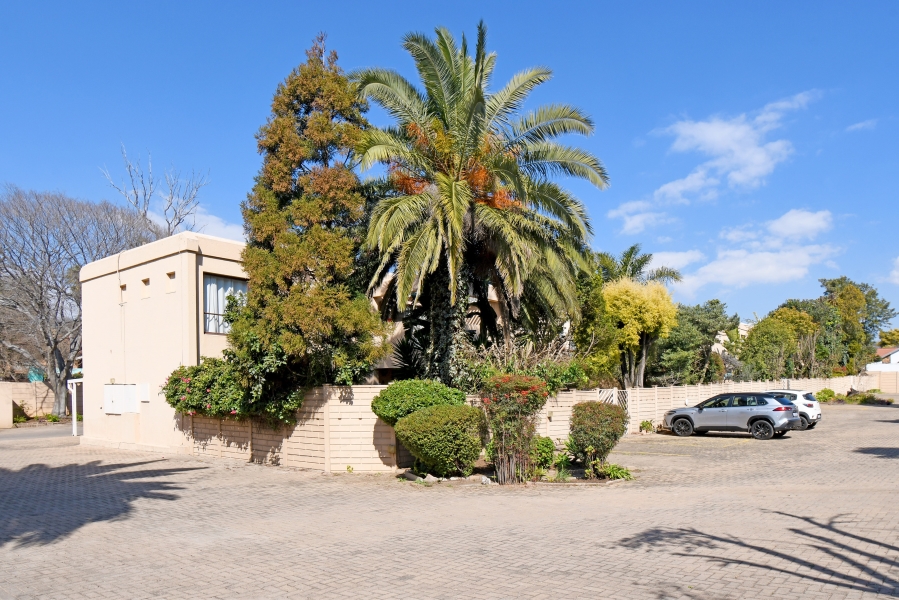 2 Bedroom Property for Sale in Kew Gauteng