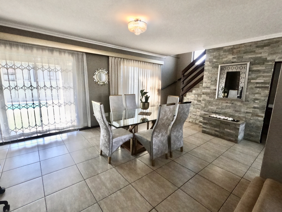 3 Bedroom Property for Sale in Halfway House Gauteng