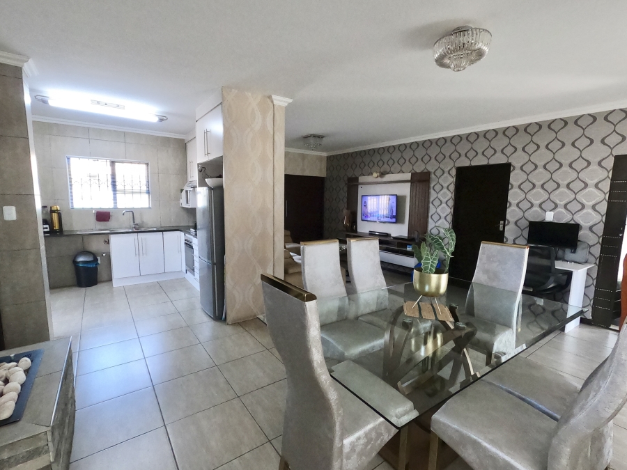 3 Bedroom Property for Sale in Halfway House Gauteng