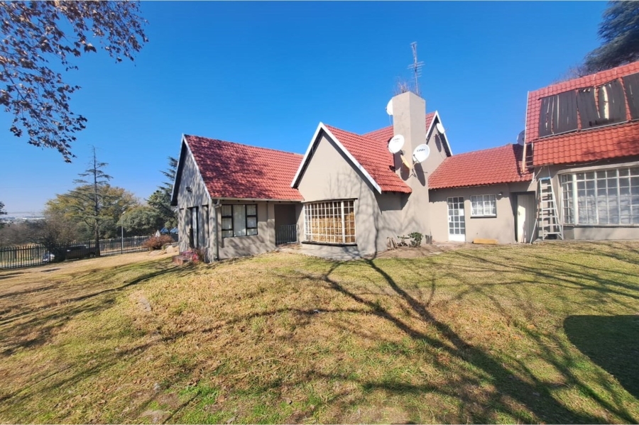 11 Bedroom Property for Sale in Buccleuch Gauteng