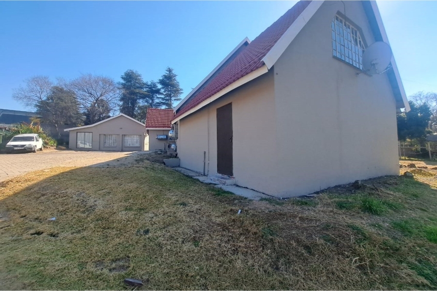 11 Bedroom Property for Sale in Buccleuch Gauteng