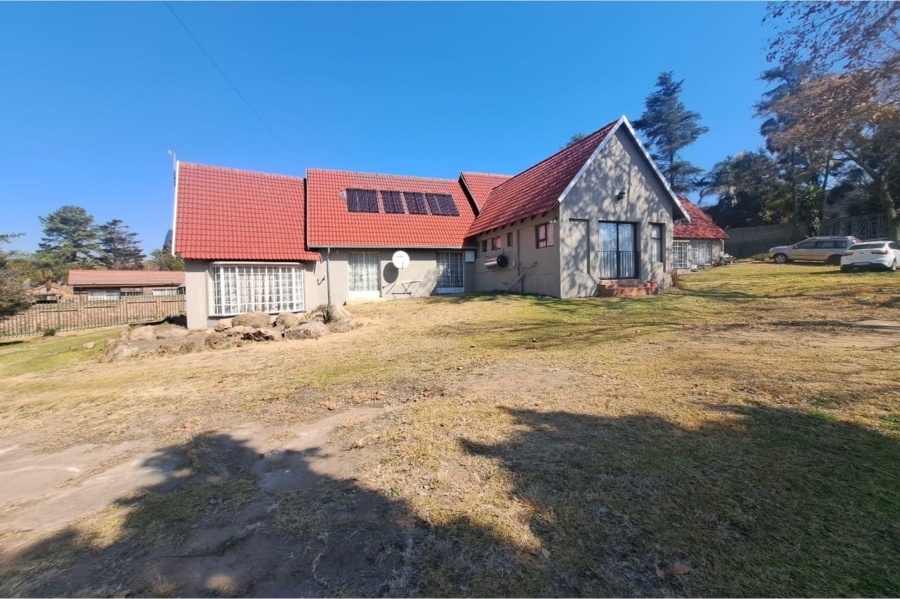 11 Bedroom Property for Sale in Buccleuch Gauteng