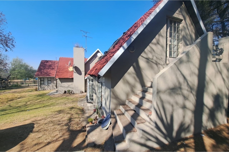 11 Bedroom Property for Sale in Buccleuch Gauteng