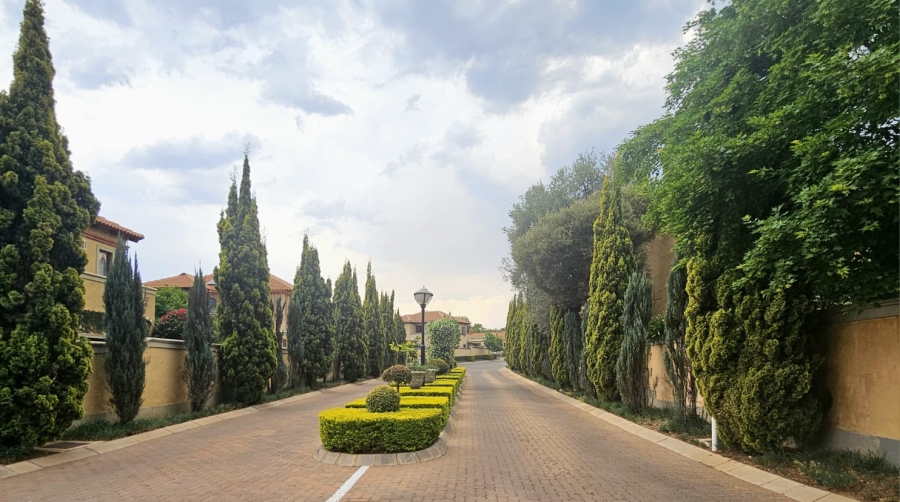 To Let 2 Bedroom Property for Rent in Faerie Glen Gauteng