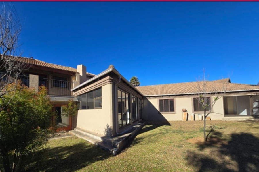 To Let 5 Bedroom Property for Rent in La Como Lifestyle Estate Gauteng
