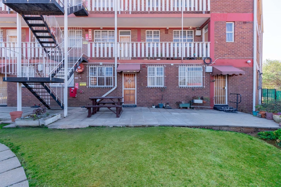 2 Bedroom Property for Sale in Allen Grove Gauteng