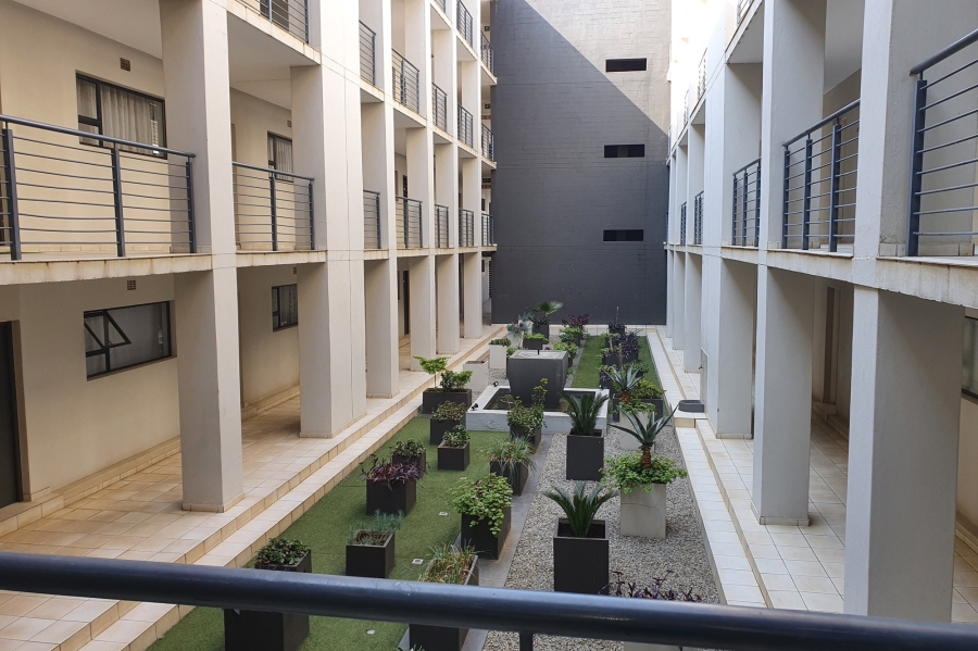 1 Bedroom Property for Sale in North Riding Gauteng