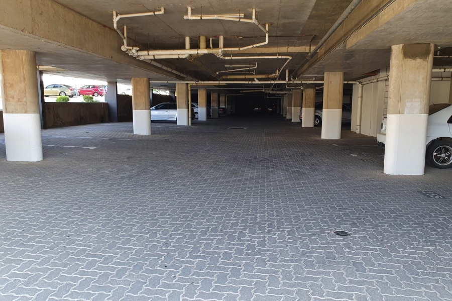 1 Bedroom Property for Sale in North Riding Gauteng