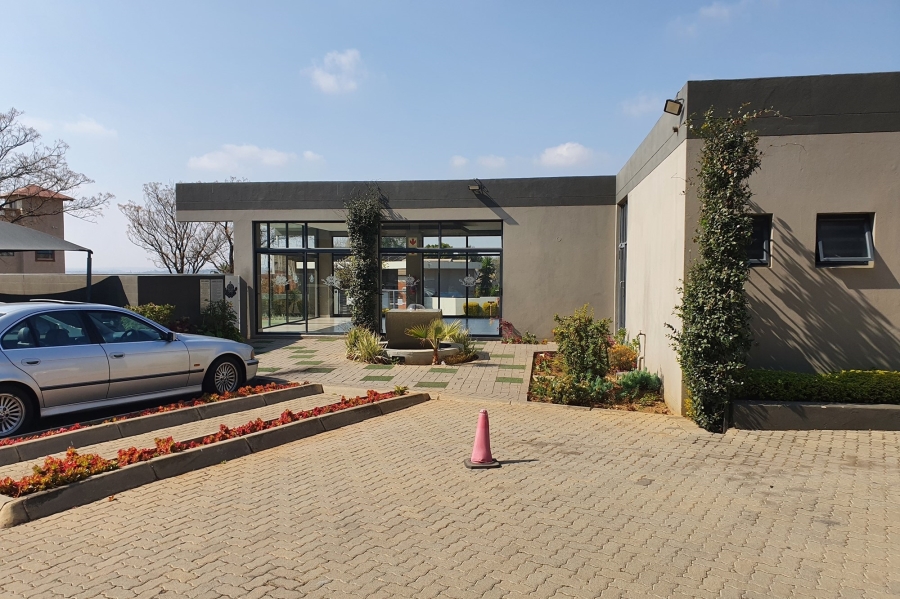 1 Bedroom Property for Sale in North Riding Gauteng