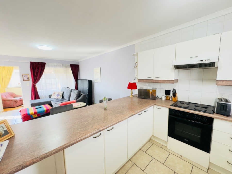 1 Bedroom Property for Sale in Elspark Gauteng