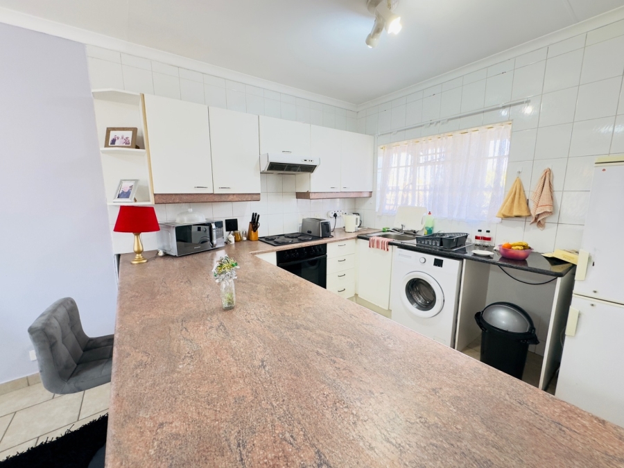 1 Bedroom Property for Sale in Elspark Gauteng