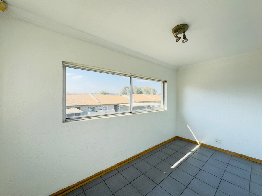2 Bedroom Property for Sale in Elspark Gauteng