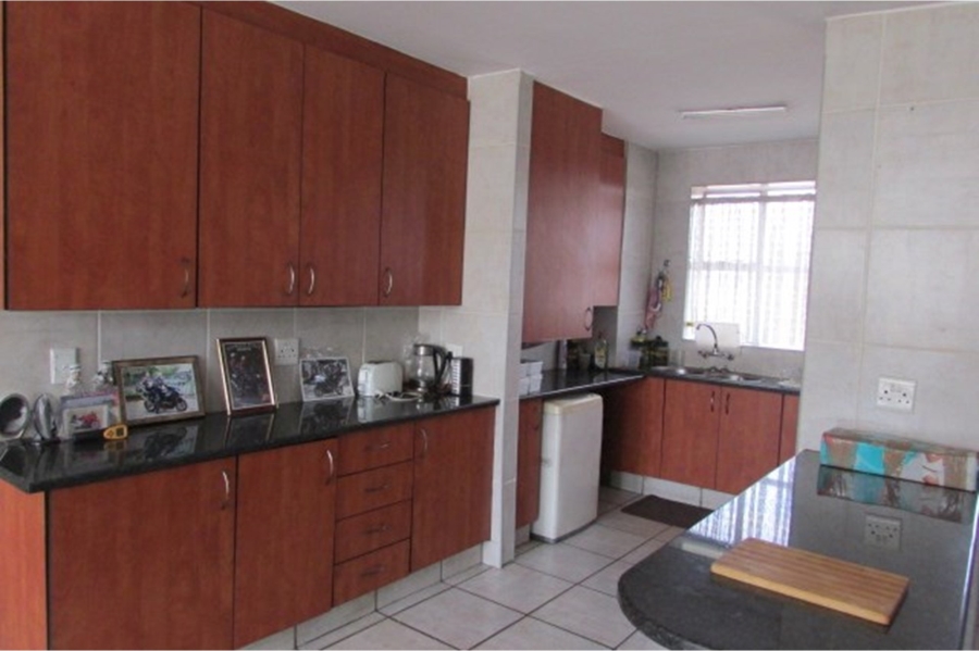 2 Bedroom Property for Sale in Wonderboom South Gauteng