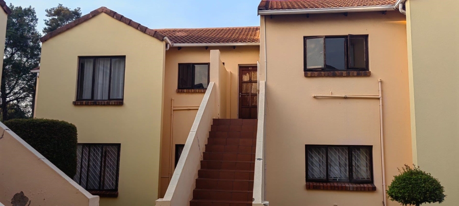2 Bedroom Property for Sale in Mondeor Gauteng