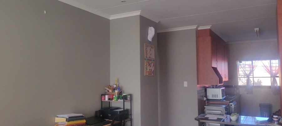 2 Bedroom Property for Sale in Liefde en Vrede Gauteng
