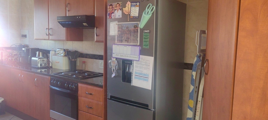 2 Bedroom Property for Sale in Liefde en Vrede Gauteng