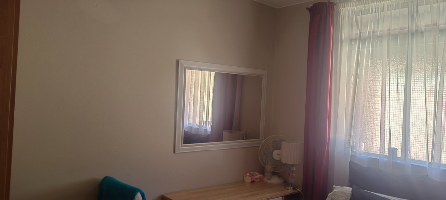 2 Bedroom Property for Sale in Olifantsvlei Gauteng