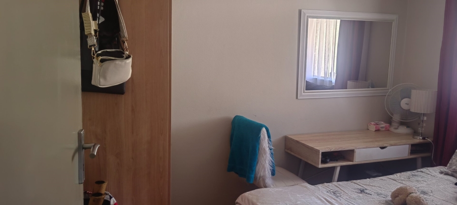 2 Bedroom Property for Sale in Olifantsvlei Gauteng