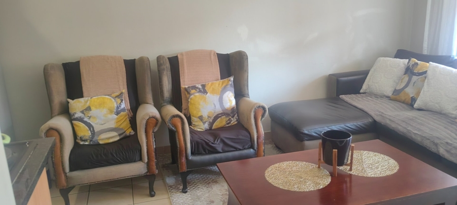 2 Bedroom Property for Sale in Olifantsvlei Gauteng