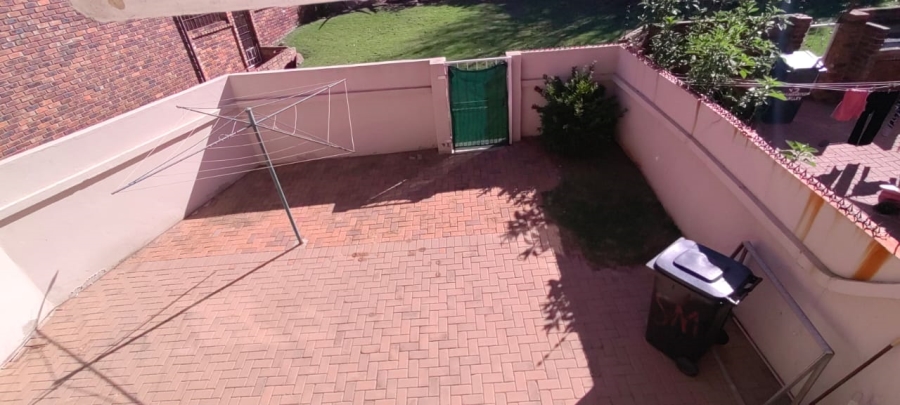 3 Bedroom Property for Sale in Oakdene Gauteng
