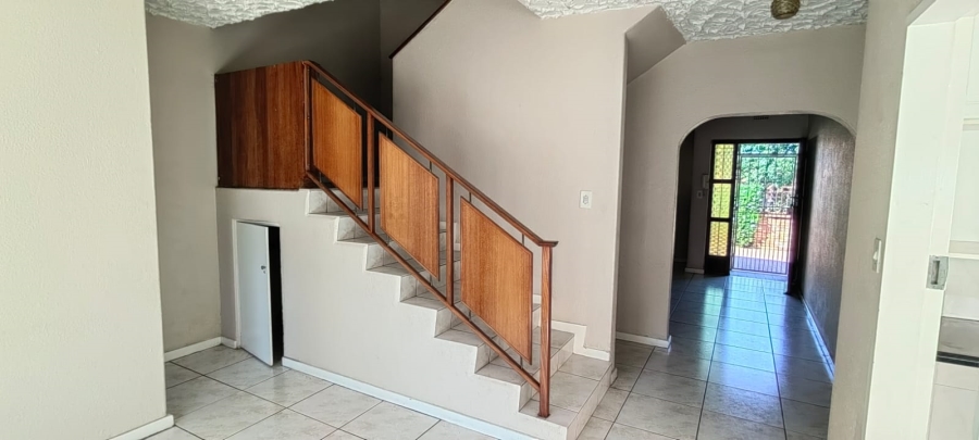 3 Bedroom Property for Sale in Oakdene Gauteng