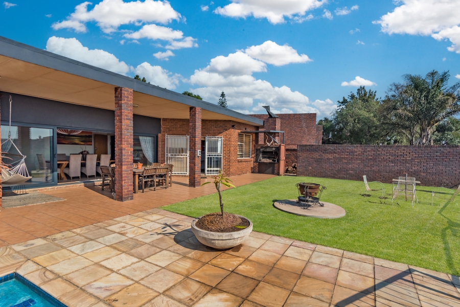 3 Bedroom Property for Sale in Rangeview Gauteng