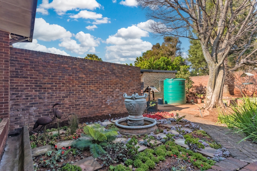 3 Bedroom Property for Sale in Rangeview Gauteng