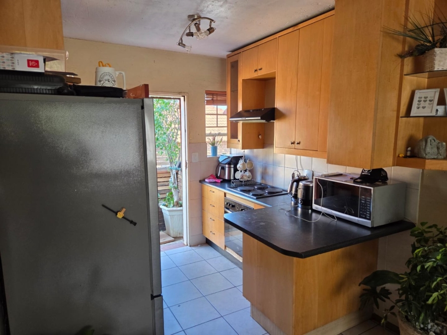 To Let 3 Bedroom Property for Rent in Wilgeheuwel Gauteng