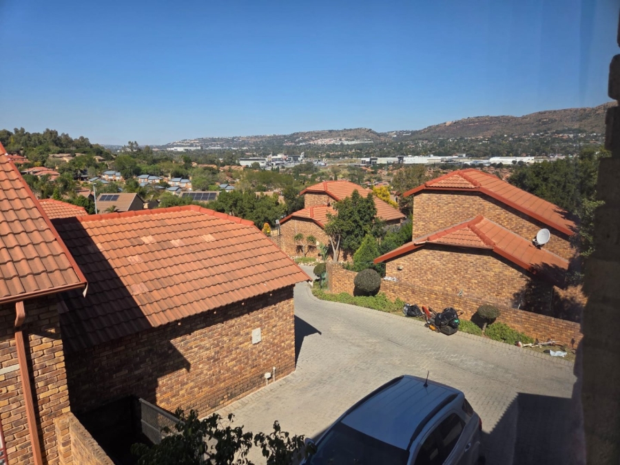 To Let 3 Bedroom Property for Rent in Wilgeheuwel Gauteng