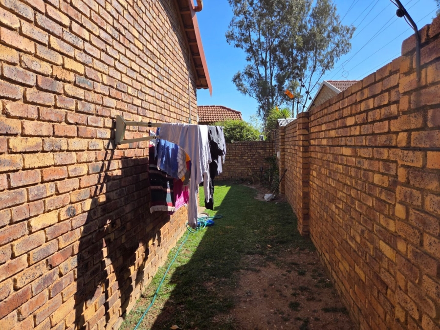 To Let 3 Bedroom Property for Rent in Wilgeheuwel Gauteng