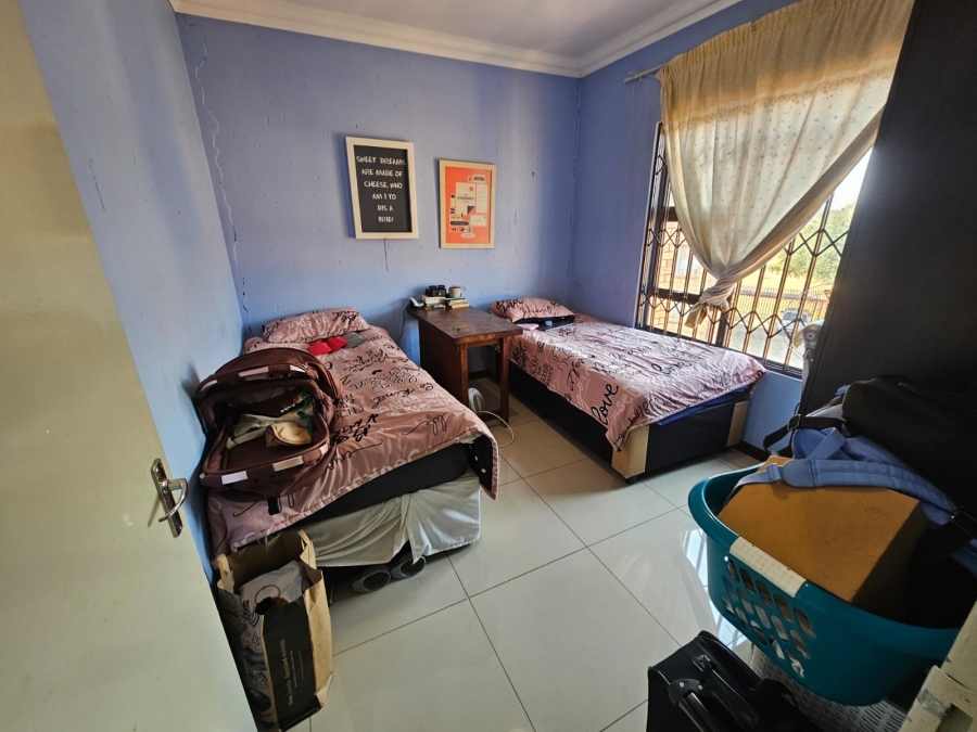 2 Bedroom Property for Sale in Brackendowns Gauteng