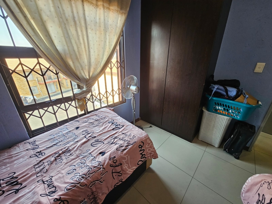 2 Bedroom Property for Sale in Brackendowns Gauteng