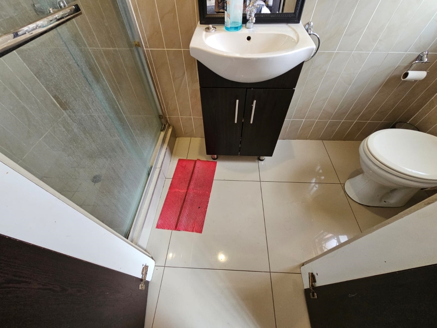 2 Bedroom Property for Sale in Brackendowns Gauteng
