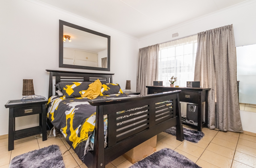 3 Bedroom Property for Sale in Florida Lake Gauteng