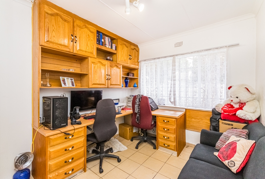 3 Bedroom Property for Sale in Florida Lake Gauteng