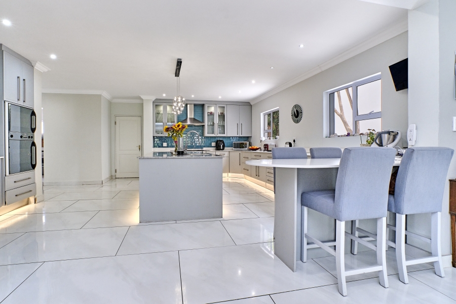 4 Bedroom Property for Sale in Blue Hills Country Estate Gauteng