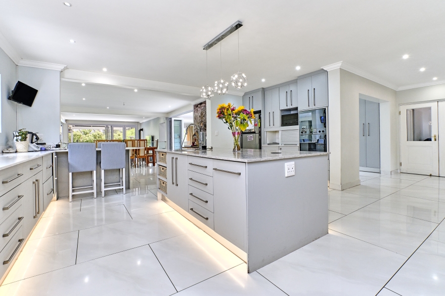 4 Bedroom Property for Sale in Blue Hills Country Estate Gauteng