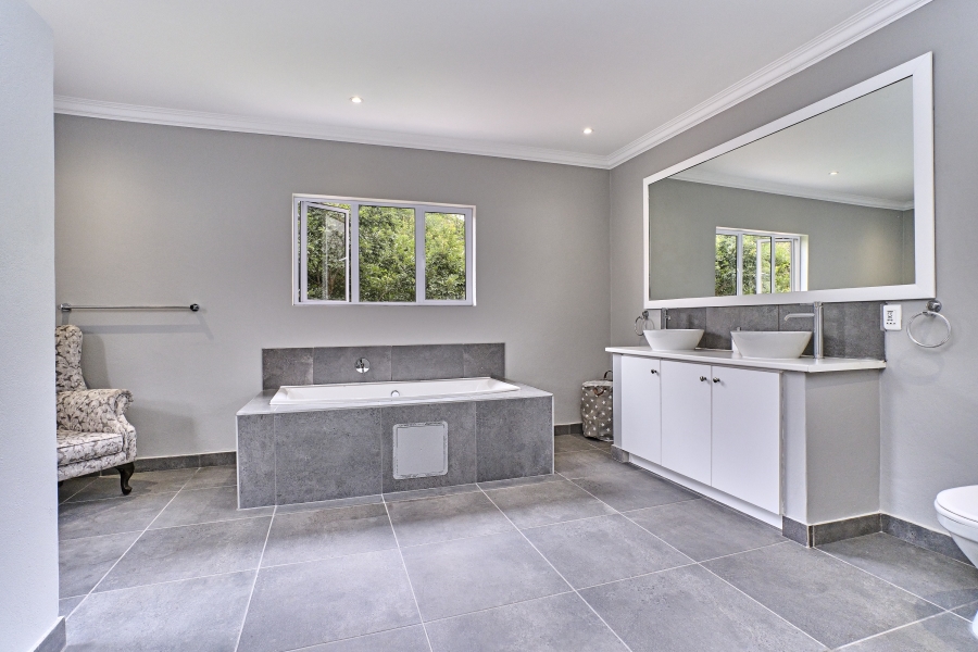 4 Bedroom Property for Sale in Blue Hills Country Estate Gauteng