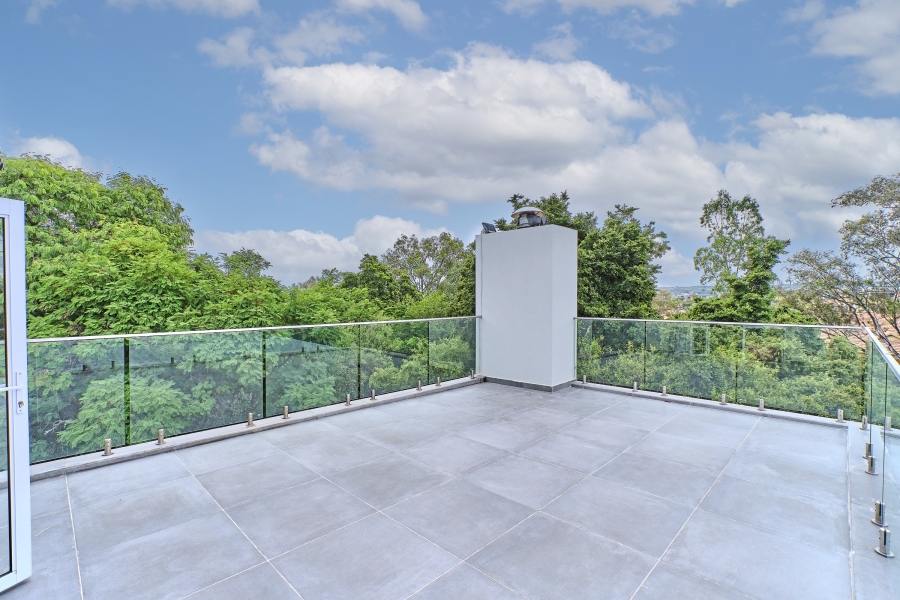 4 Bedroom Property for Sale in Blue Hills Country Estate Gauteng