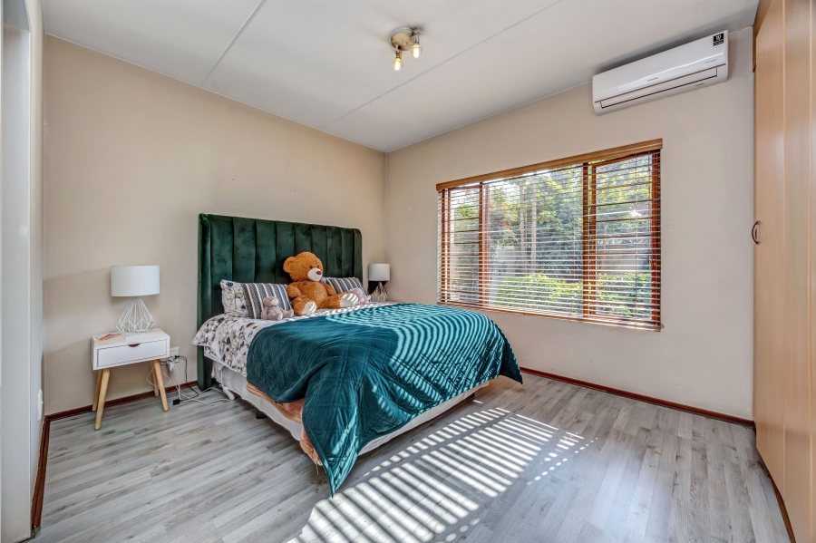 2 Bedroom Property for Sale in Sunninghill Gauteng