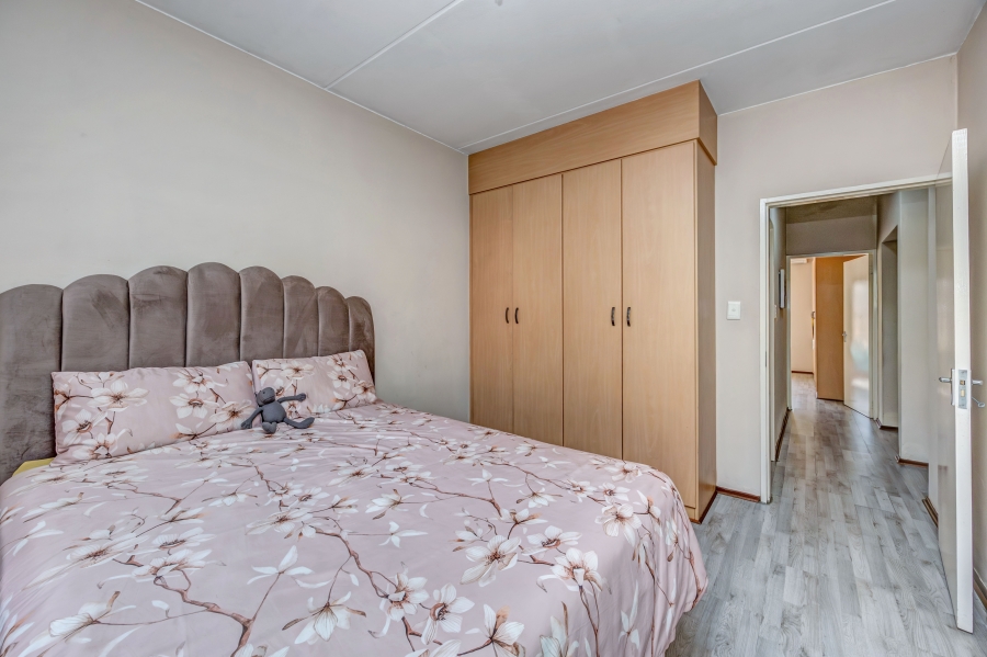 2 Bedroom Property for Sale in Sunninghill Gauteng