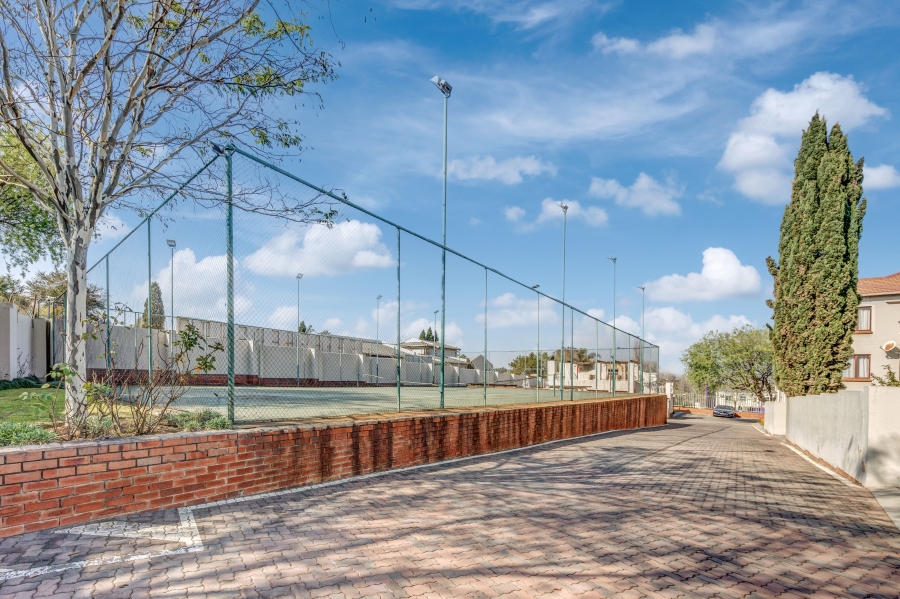 2 Bedroom Property for Sale in Sunninghill Gauteng